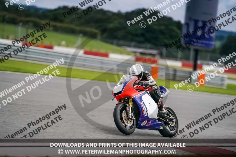donington no limits trackday;donington park photographs;donington trackday photographs;no limits trackdays;peter wileman photography;trackday digital images;trackday photos